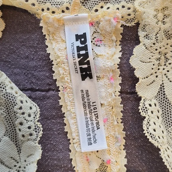 🍑Lace PINK Thong🍑 - Picture 2 of 5